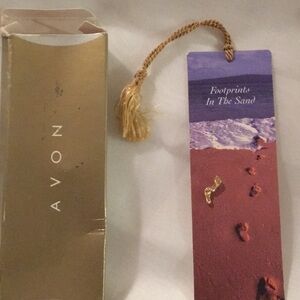 Avon Footprints Pin and Book mark (AK)